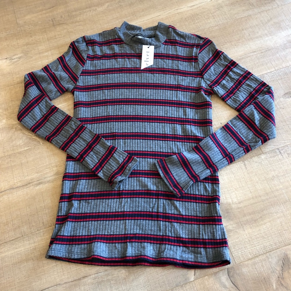 Velvet XS crew neck striped long sleeve tee.
